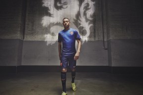 体育转播合同-TheShy惊天爆冷击败美国队，败北瞬间引爆全场！